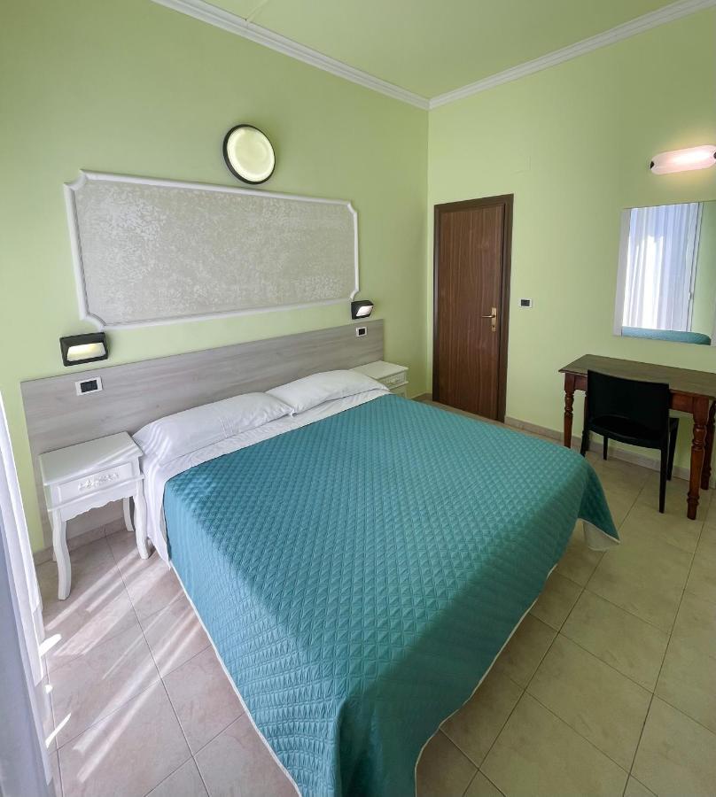 Hotel Liana Rimini Eksteriør bilde