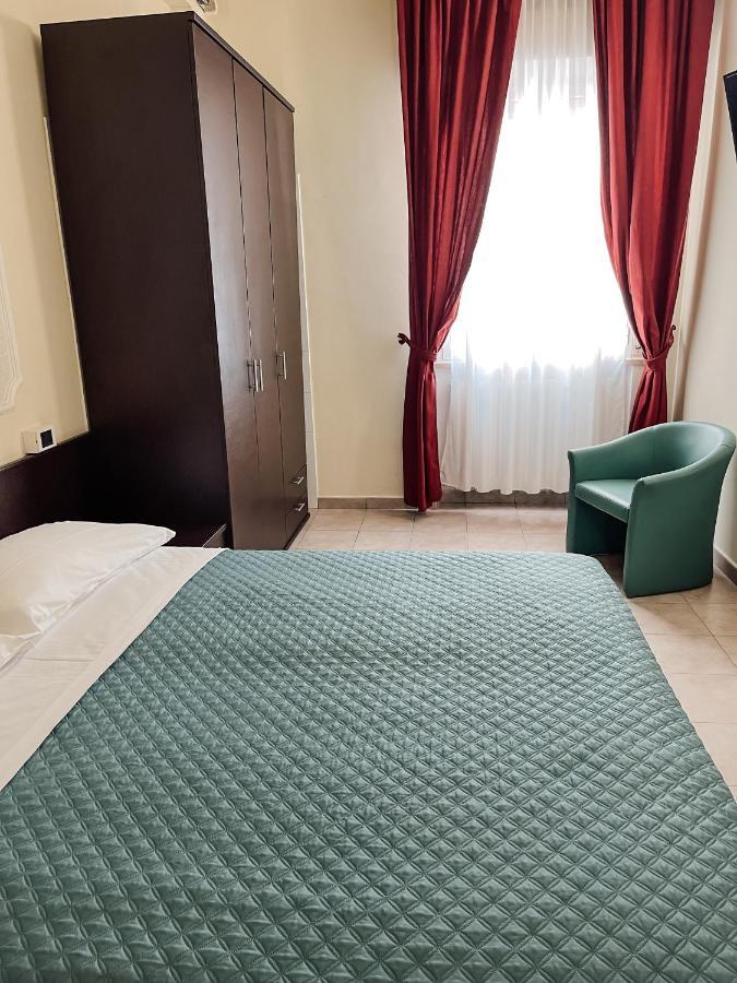 Hotel Liana Rimini Eksteriør bilde
