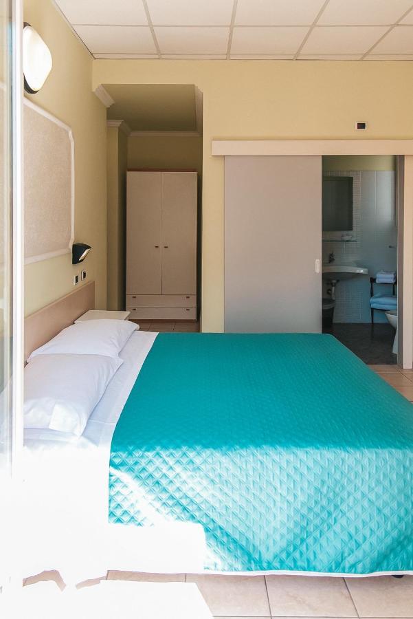 Hotel Liana Rimini Eksteriør bilde
