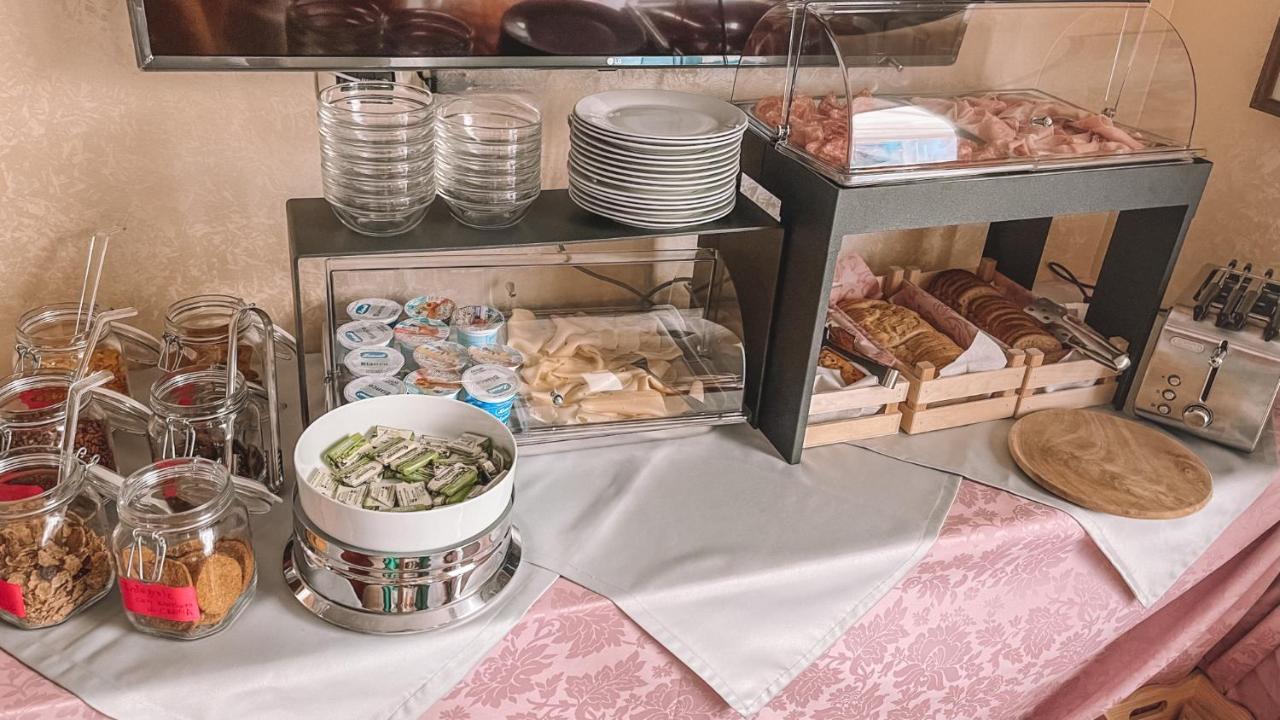 Hotel Liana Rimini Eksteriør bilde